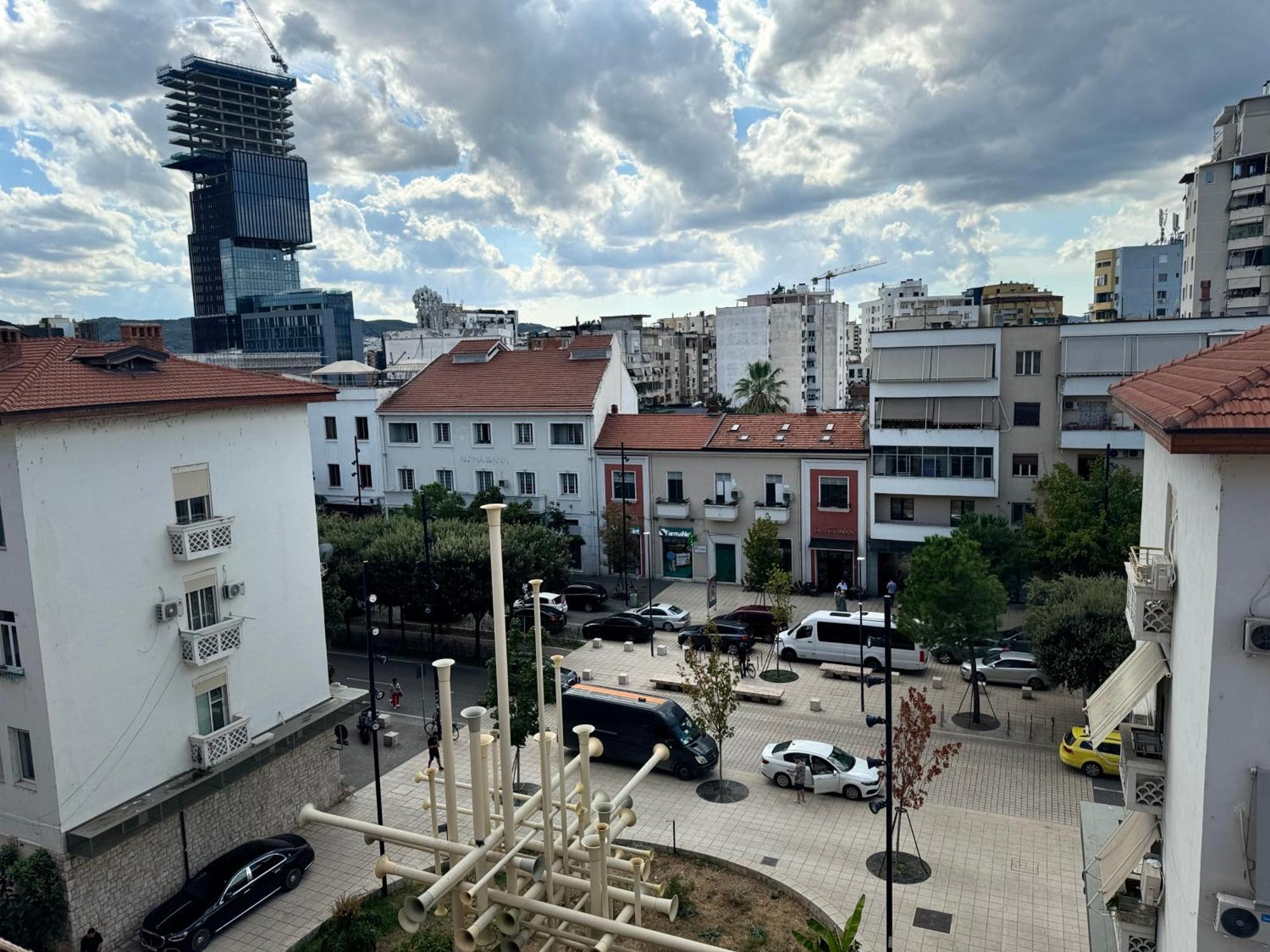 Appartamento Golden Dublex Tirana Esterno foto